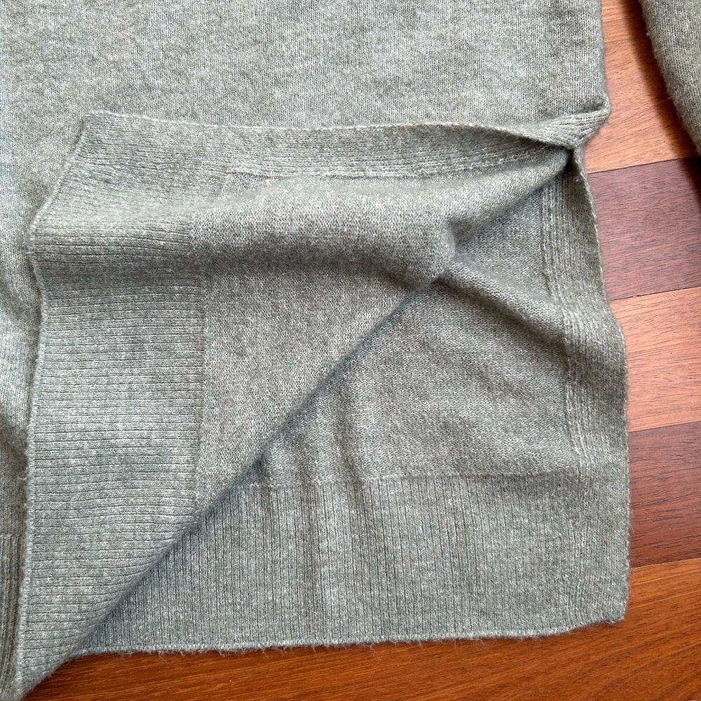 Women's V-Neck Sweater in Gray - Picture 7 of 9